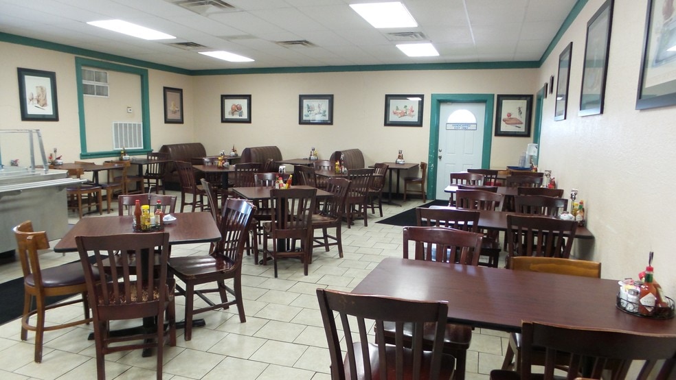 More Photos Of 2401 Port Neches Ave, Port Neches Restaurant For Sale