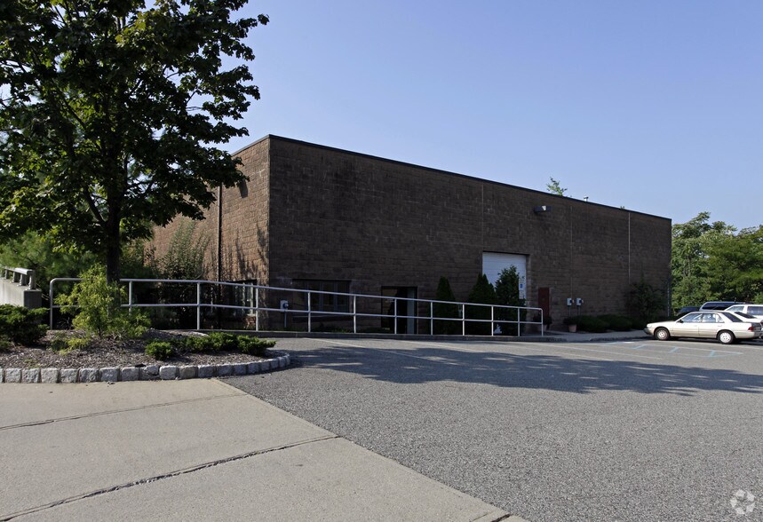 More Photos Of 60 E Hanover Ave, Morris Plains Light Manufacturing For Sale