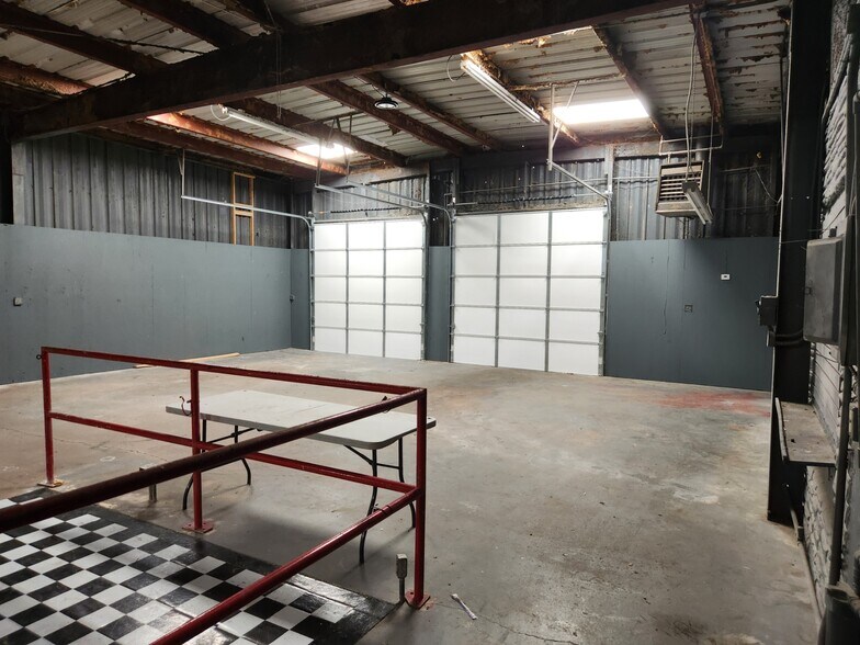 More Photos Of 1301 NW Cache Rd, Lawton Industrial For Lease
