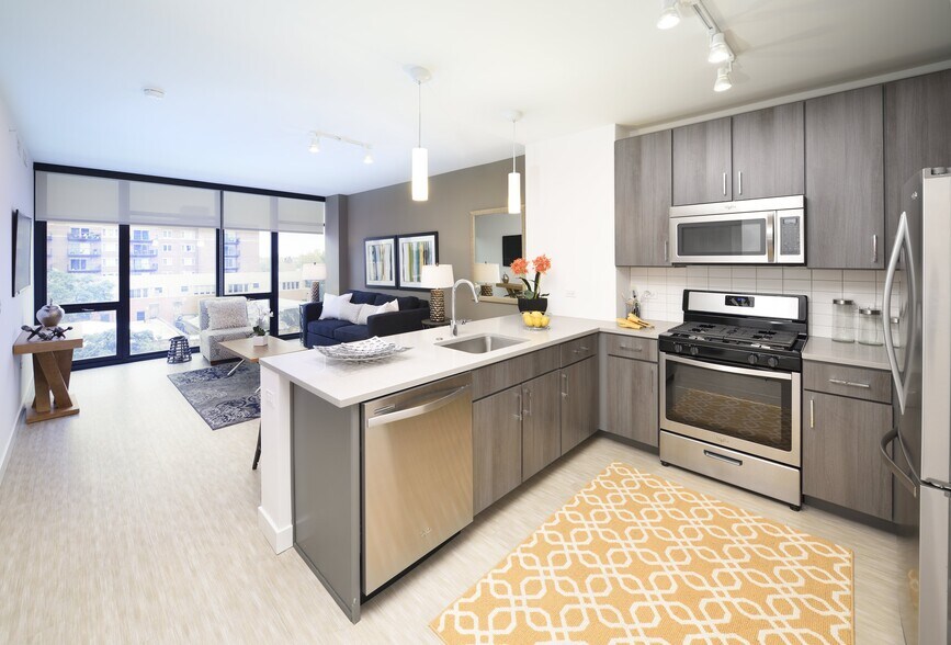 More Photos Of 847 Chicago Ave, Evanston Apartments For Lease