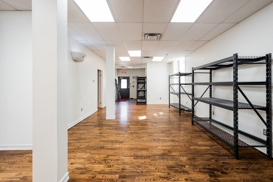 More Photos Of 3442 McDougall St, Detroit Office For Sale