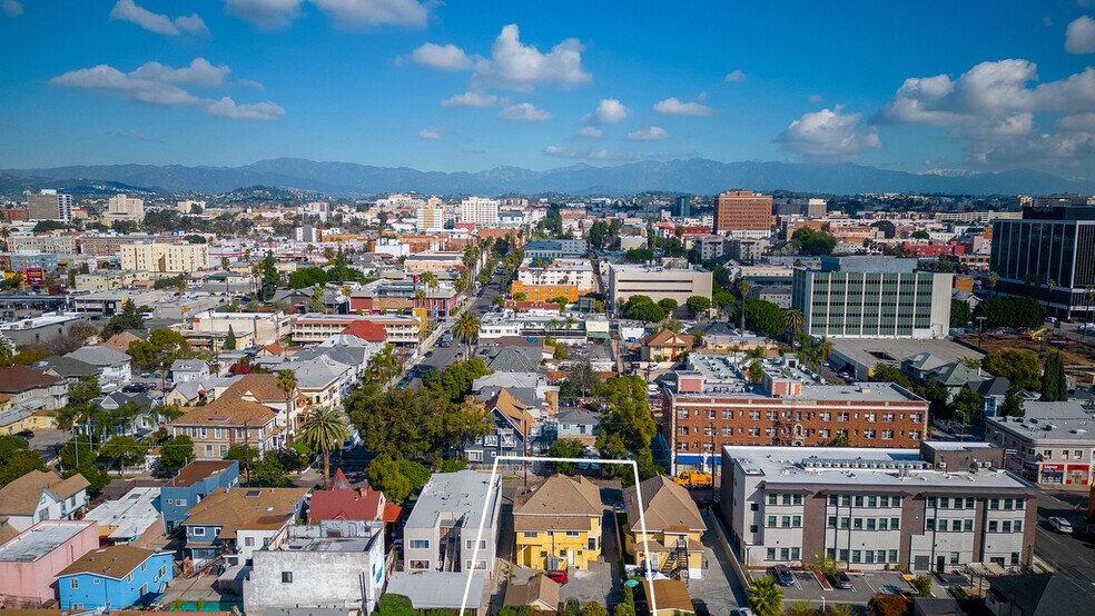 More Photos Of 1820 W 11th St, Los Angeles Apartments For Sale