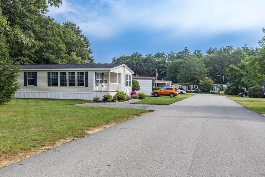 More Photos Of 11 Tamarack Lane -1, Rochester Manufactured Housing Mobile Home Park For Sale
