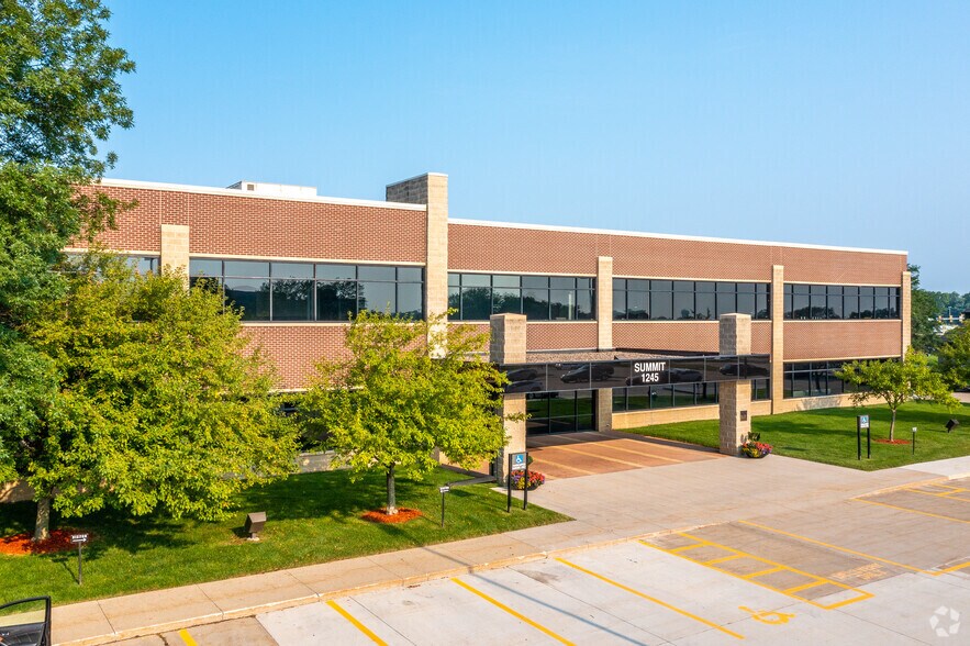 More Photos Of 1245 Jordan Creek Pky, West Des Moines Office For Lease