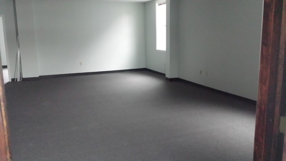 More Photos Of 154 New Britain Ave, Rocky Hill Restaurant For Sale