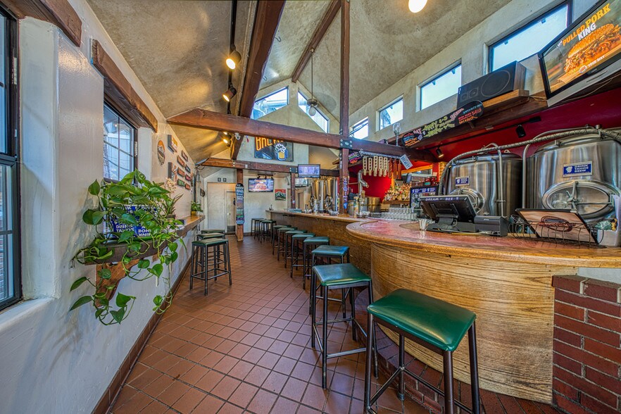 More Photos Of 3542 Lake Tahoe Blvd, South Lake Tahoe Restaurant For Sale