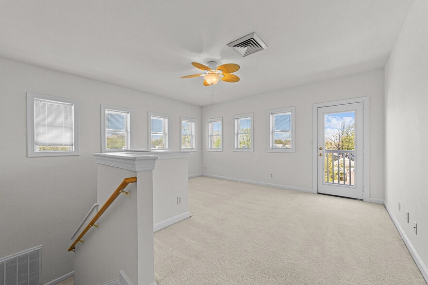 More Photos Of 2007 Baltic Ave, Virginia Beach Apartments For Sale