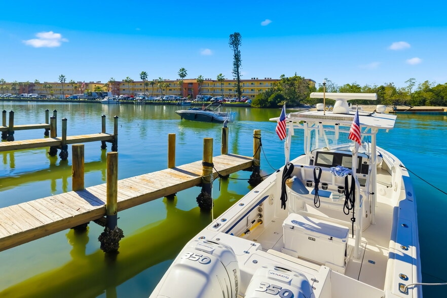 More Photos Of 9022 Midnight Pass Rd, Sarasota Apartments For Sale