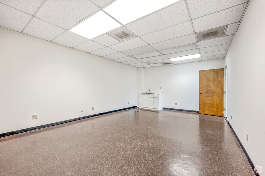 More Photos Of 1800 Water Pl SE, Atlanta Office For Sale