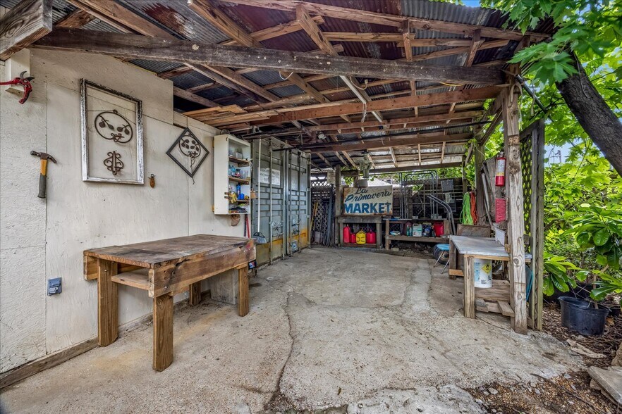 More Photos Of 2562 Sam Cooper Blvd, Memphis Office Residential For Sale
