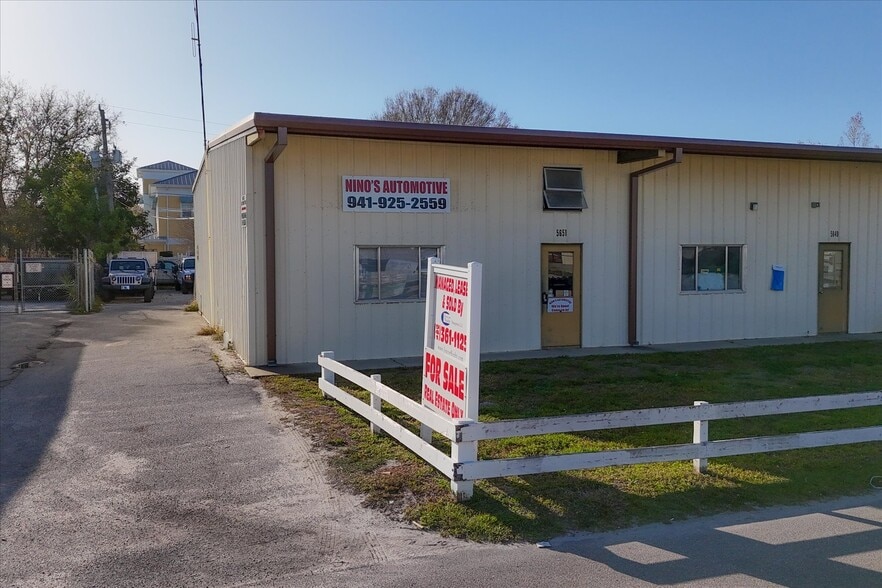 More Photos Of 5639-5651 Lawton Dr, Sarasota Service For Lease