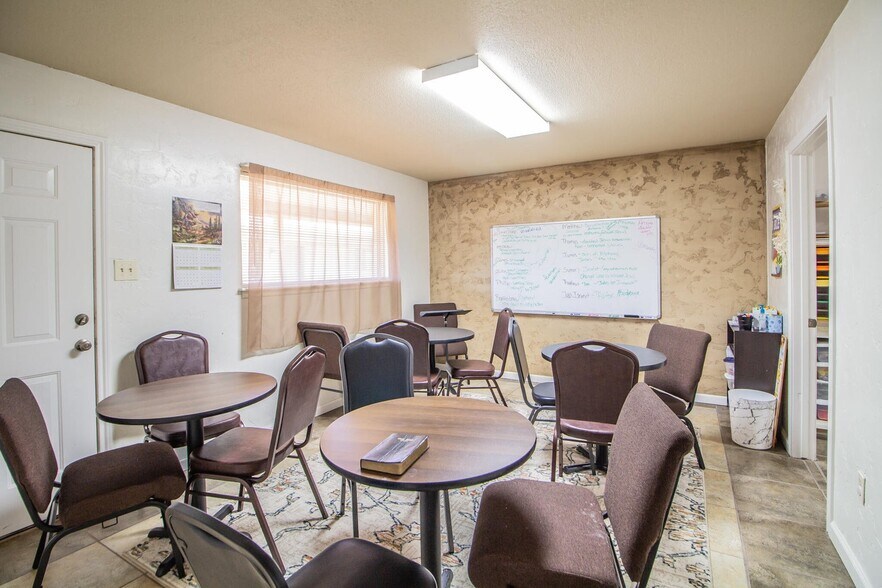 More Photos Of 1601 44th St, Lubbock Religious Facility For Sale