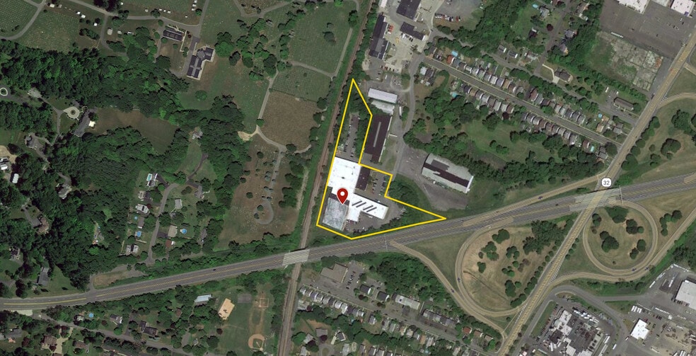 More Photos Of 12 Elmwood Rd, Menands Distribution For Lease