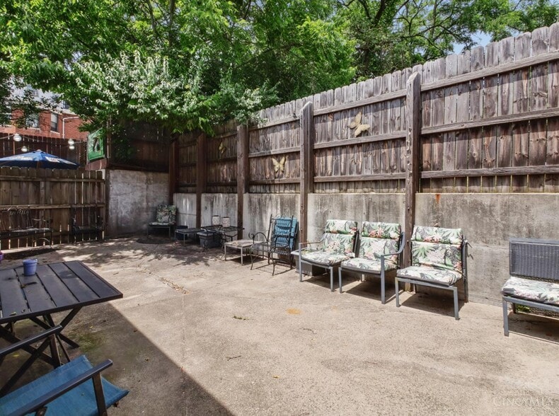 More Photos Of 3504 Harrison Ave, Cincinnati Storefront For Sale