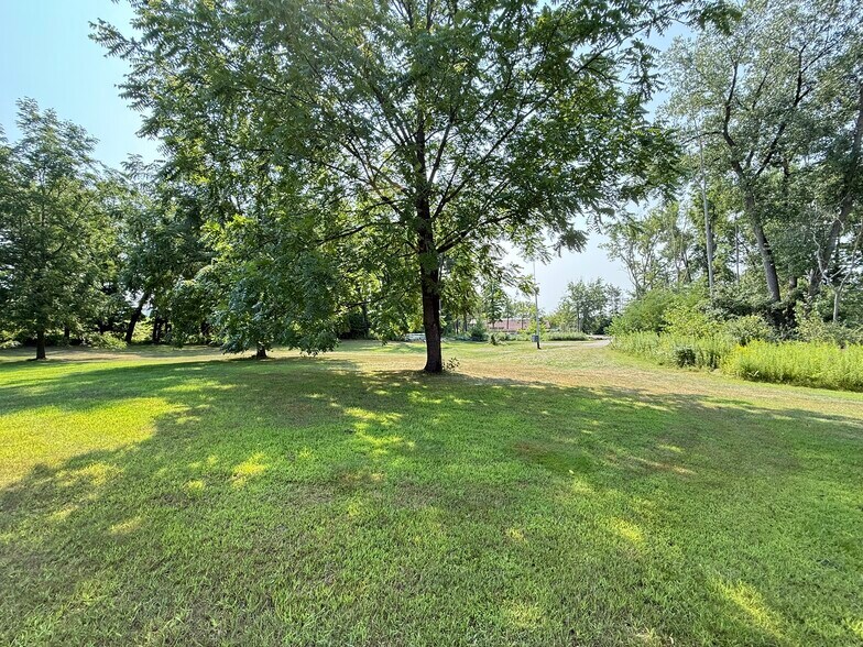 More Photos Of 7240-7286 Oswego Rd, Liverpool Restaurant For Sale