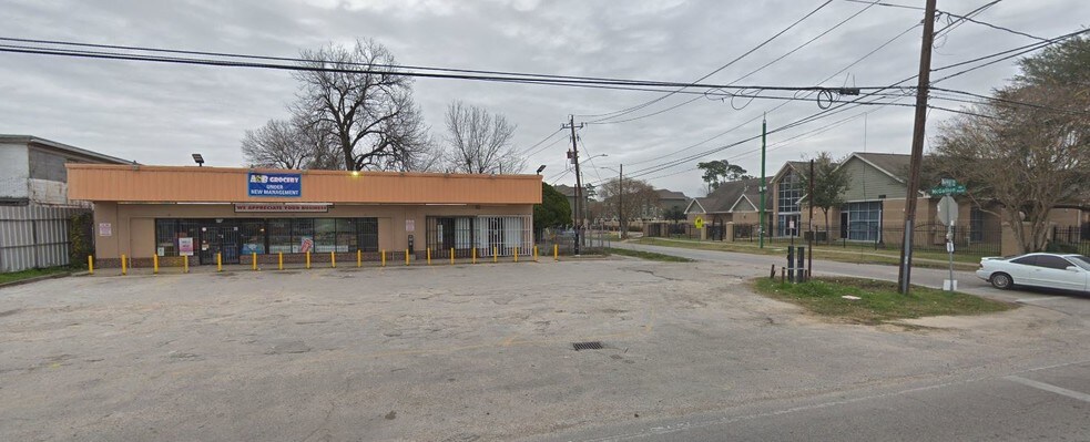 More Photos Of 515 Berry Rd, Houston Freestanding For Lease