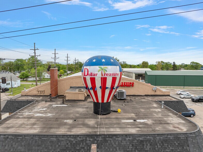 More Photos Of 2419 Lapeer Rd, Port Huron General Retail For Sale