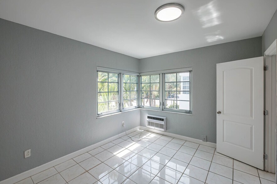 More Photos Of 951 Jefferson Ave, Miami Beach Multifamily For Sale