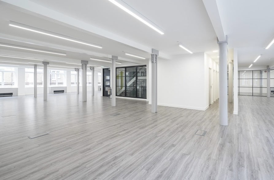 More Photos Of 16 Laystall St, London Office For Sale