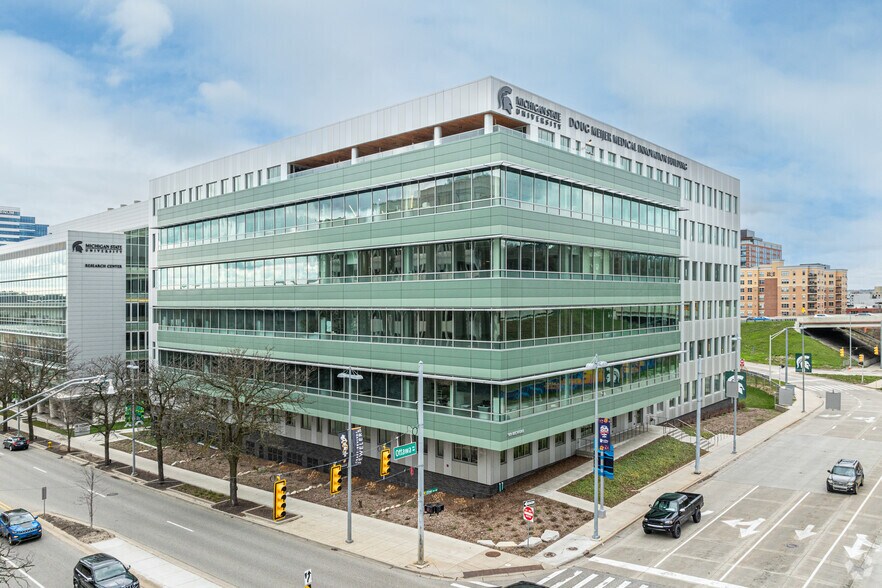 More Photos Of 109 Michigan St NW, Grand Rapids Medical For Lease