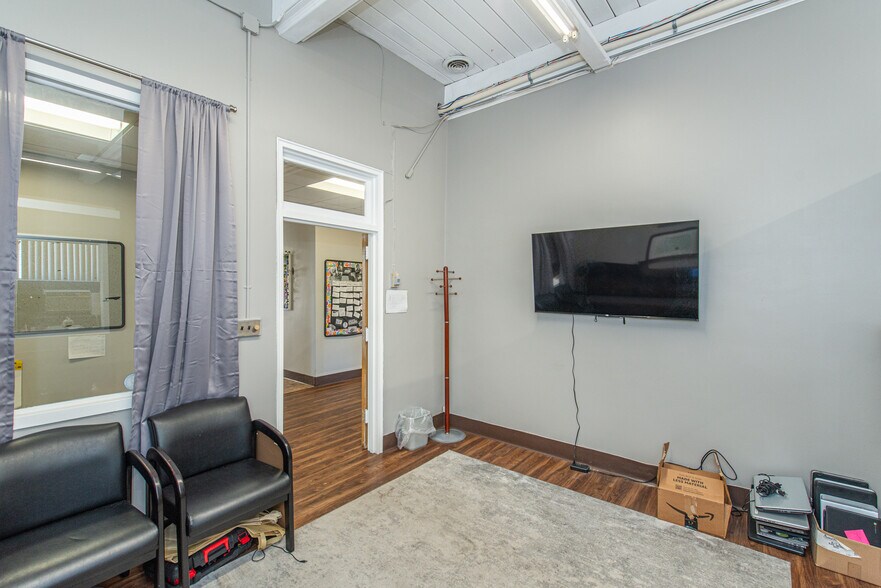 More Photos Of 215 Hill St, Boonton Schools For Lease