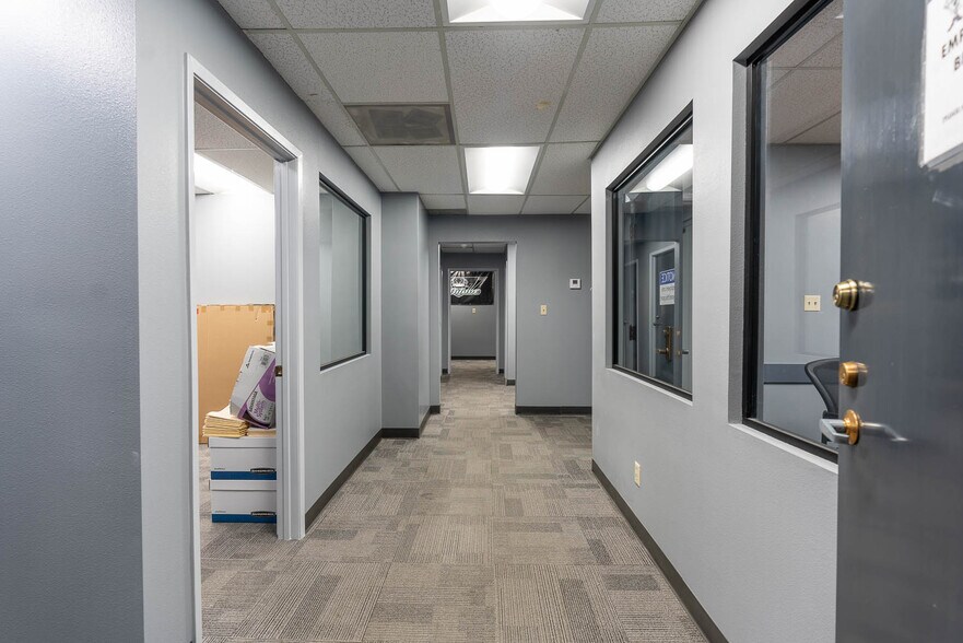 More Photos Of 45640 N 23rd St W, Lancaster Auto Dealership For Sale