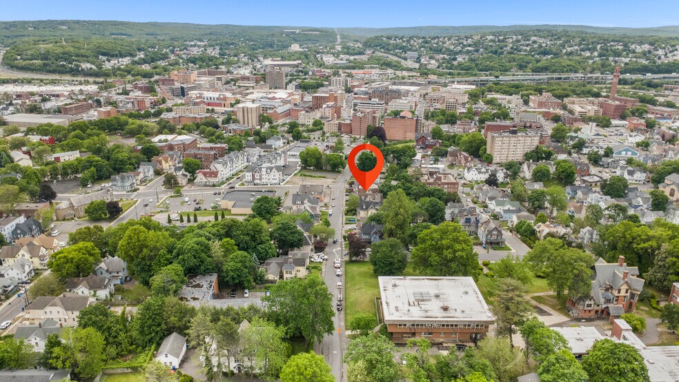 More Photos Of 135 Prospect St, Waterbury Apartments For Sale