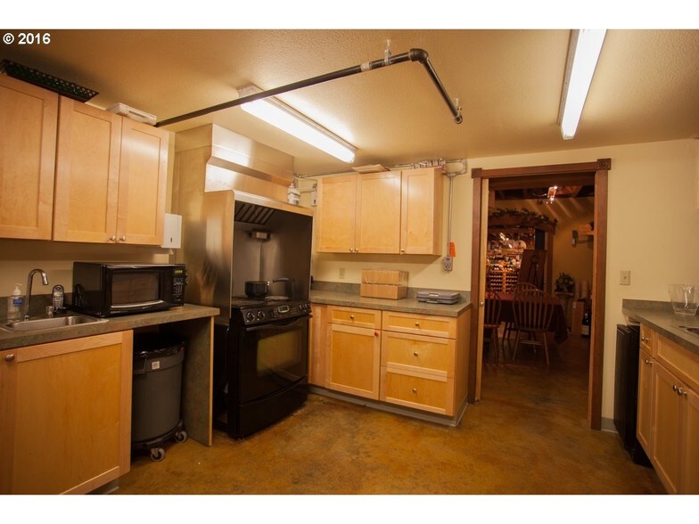 More Photos Of 1044 Marine Dr, Astoria Restaurant For Sale