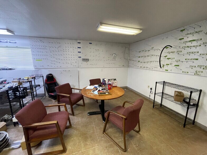 More Photos Of 2211 Louetta Rd, Spring Industrial For Sale