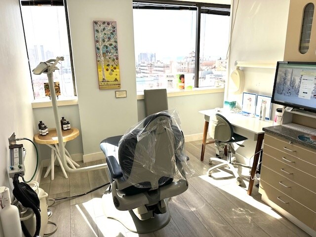 More Photos Of 3300 Webster St, Oakland Medical For Lease