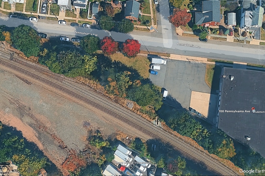 More Photos Of 700 Pennsylvania Ave, Lyndhurst Warehouse For Sale