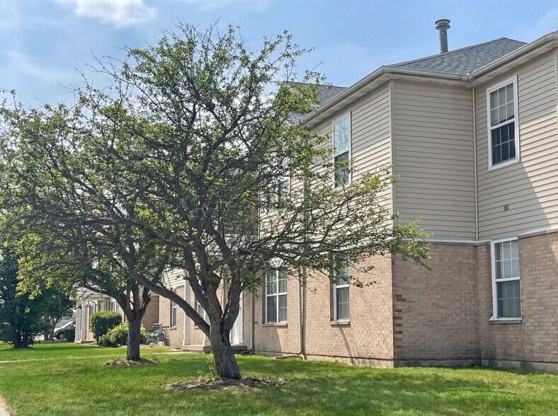 More Photos Of 230 McMillan Ct, Cortland Apartments For Sale