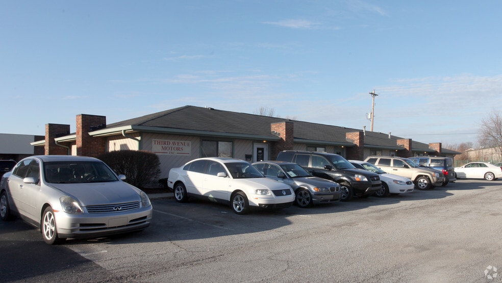 More Photos Of 1081 3rd Ave SW, Carmel Office For Sale