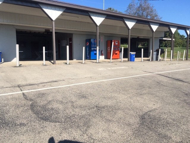 More Photos Of 318 Tanglewood Rd, Pulaski Golf Course Driving Range For Sale