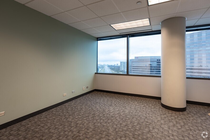 Photo of 8th Floor Ste 810