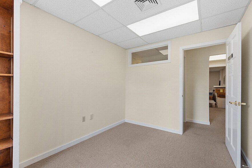 More Photos Of 233 Ayer Rd, Harvard Medical For Lease