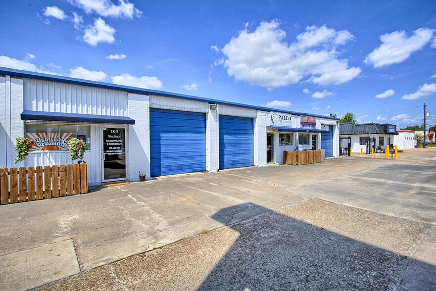 More Photos Of 15502 Old Galveston Rd, Webster Unknown For Lease