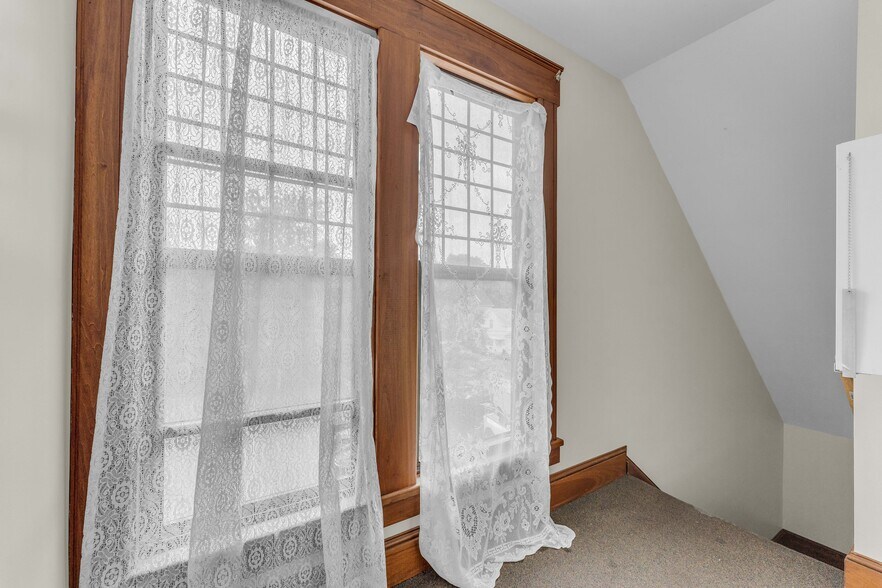 More Photos Of 755 Broadway Ave, Bedford Apartments For Sale