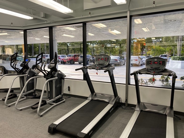 More Photos Of 2424 N Federal Hwy, Boca Raton Office For Lease