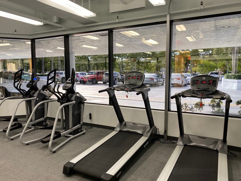 More Photos Of 2424 N Federal Hwy, Boca Raton Office For Lease