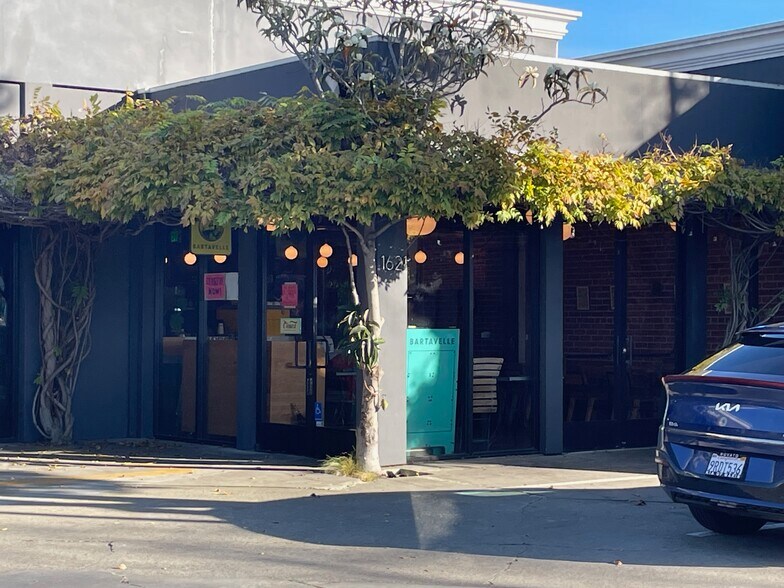 More Photos Of 1619-1623 San Pablo Ave, Berkeley Freestanding For Lease