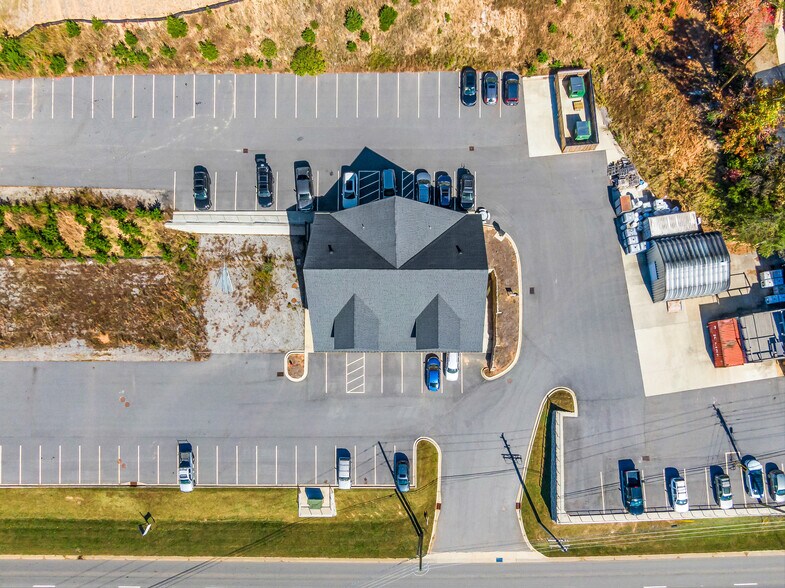 More Photos Of 208 Charlotte Hwy, Asheville Medical For Sale