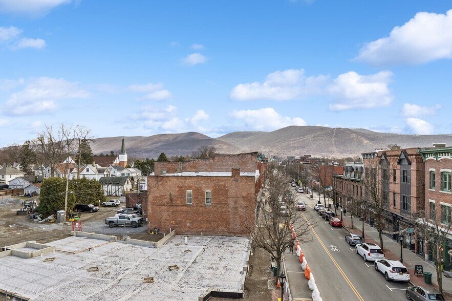 More Photos Of 162 Main St, Beacon Storefront Retail Residential For Sale