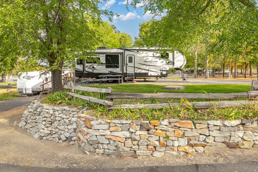 More Photos Of 44892 State Route 21 N, Wilbur Trailer Camper Park For Sale