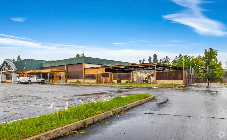 More Photos Of 2800 Sisk Rd, Modesto Storefront For Sale