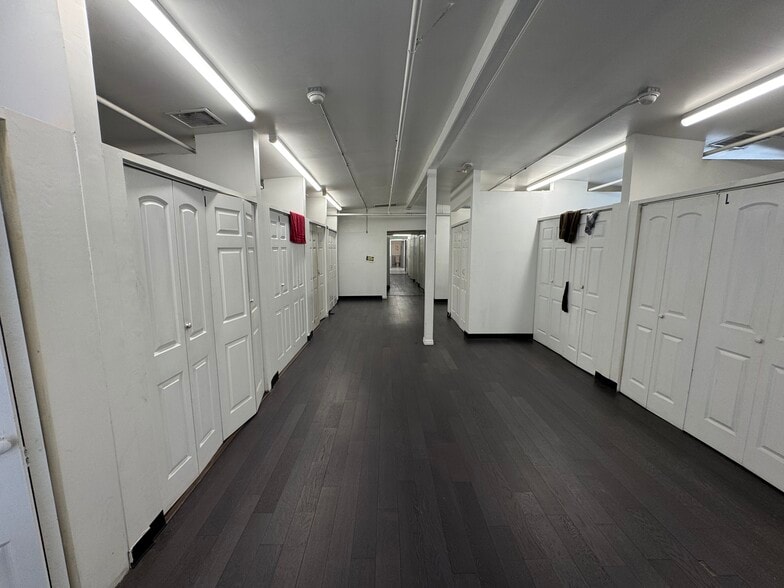 More Photos Of 6006 S Western Ave, Los Angeles Warehouse For Sale