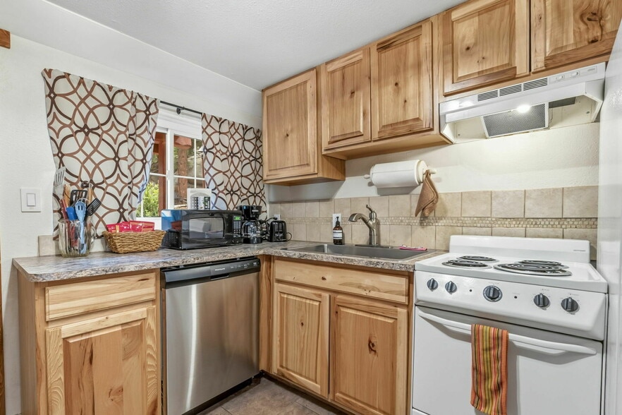 More Photos Of 4980 Highway 73, Evergreen Hotel For Sale