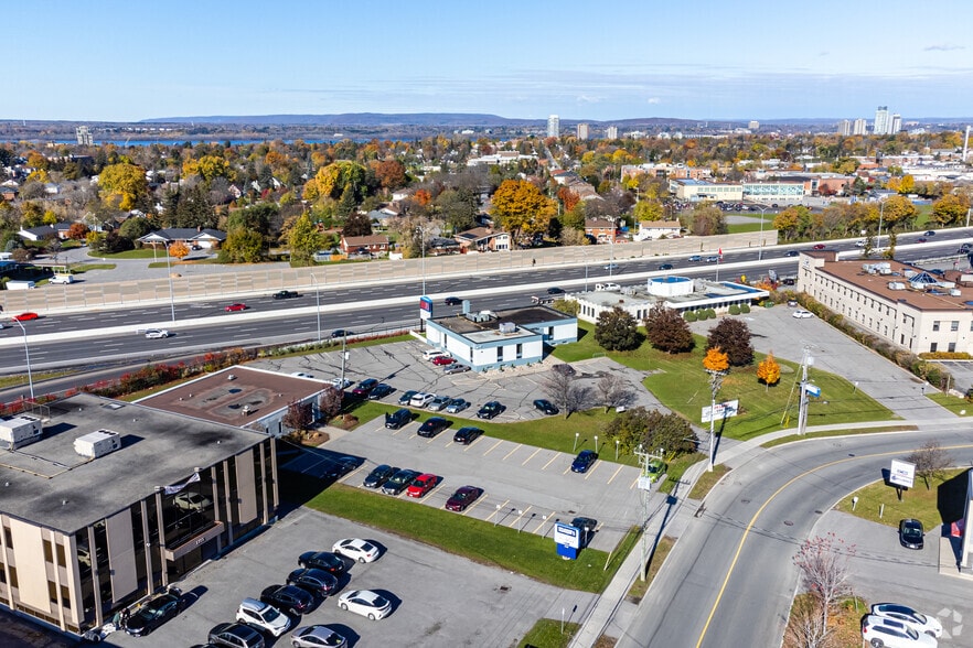 More Photos Of 1745 Woodward Dr, Ottawa Medical For Lease