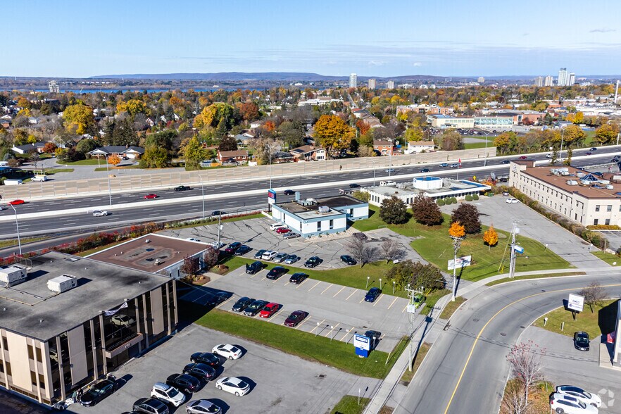More Photos Of 1745 Woodward Dr, Ottawa Medical For Lease