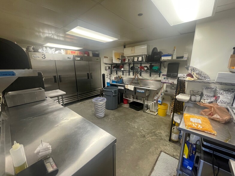 More Photos Of 8216 Georgia Ave, Silver Spring Storefront For Sale